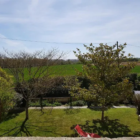 Domaine De Pelouaille - D'hotes Bed and breakfast Saint-Jean-dʼAngély