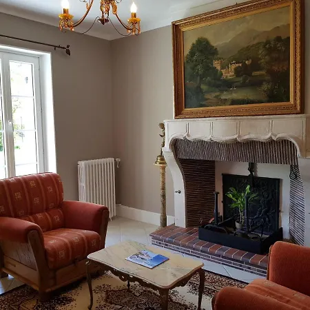 Domaine De Pelouaille - D'hotes B&B Saint-Jean-dʼAngély