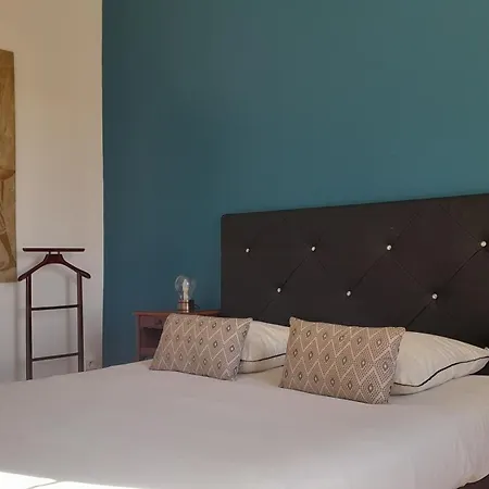 Domaine De Pelouaille - D'hotes Bed & Breakfast Saint-Jean-dʼAngély