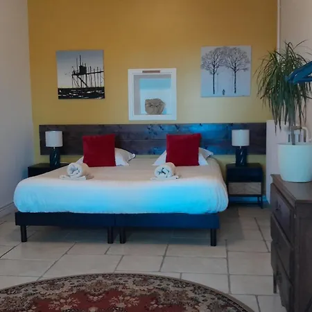 Domaine De Pelouaille - D'hotes Saint-Jean-dʼAngély