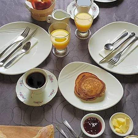 Domaine De Pelouaille - D'hôtes Couette-café Saint-Jean-dʼAngély